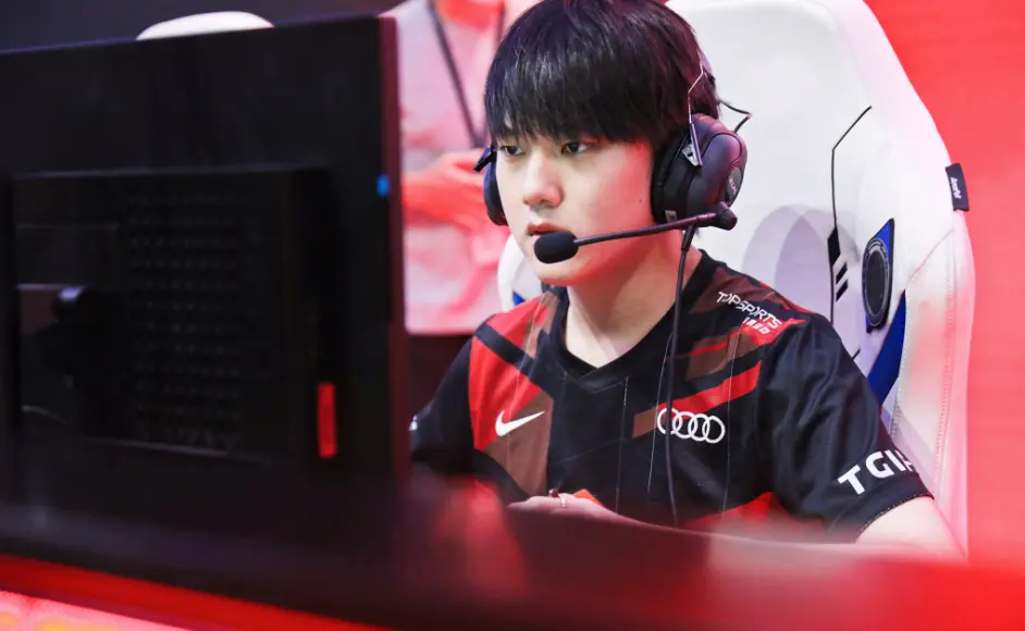 这也行？JackeyLove爆冷击败MAD北京国安远射贴柱，Rookie在C9比赛中绝杀的简单介绍